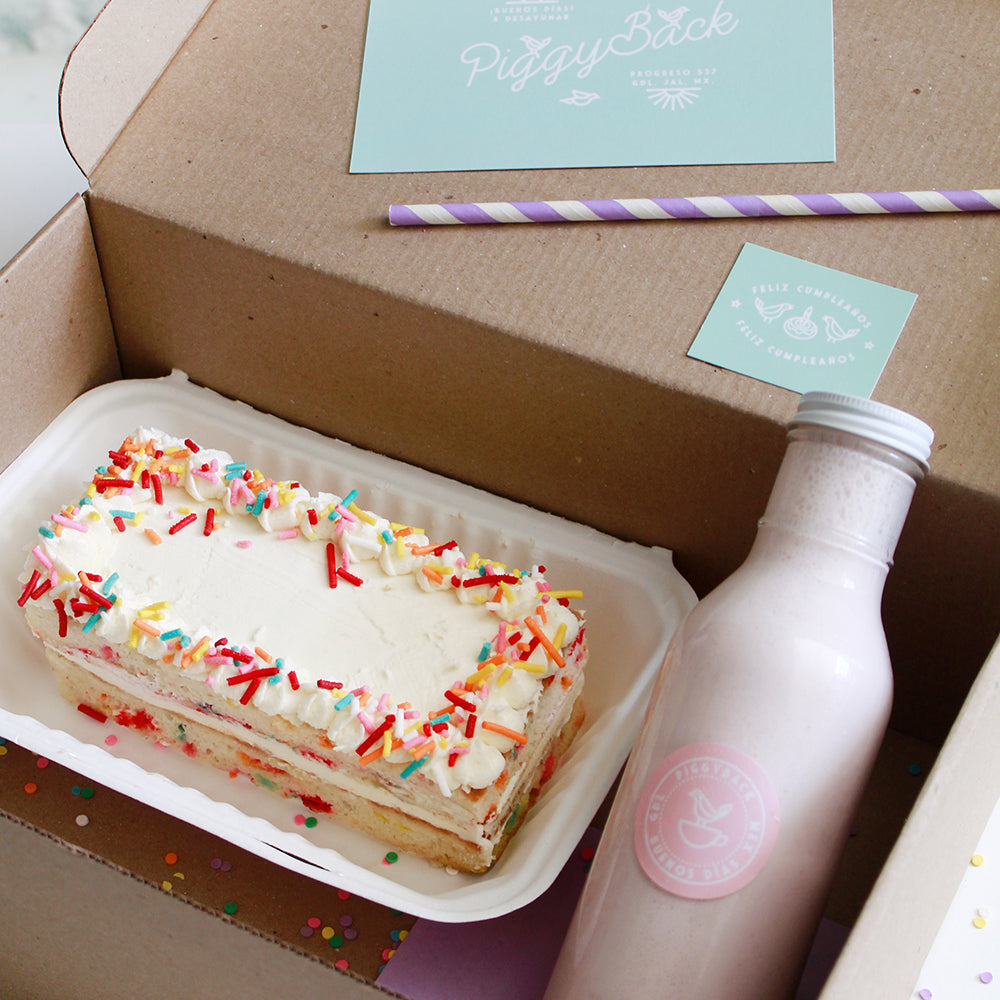 BIRTHDAY BOX CAKE